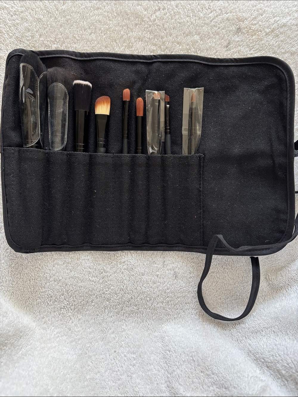 Black Makeup Brush Set in Roll Case (never used)